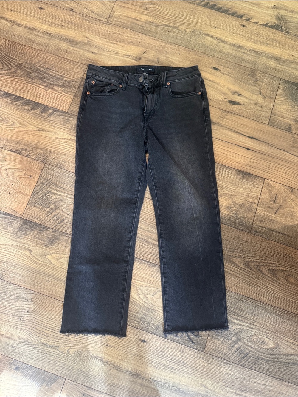 Aeropostale women’s mid rise straight jeans 8